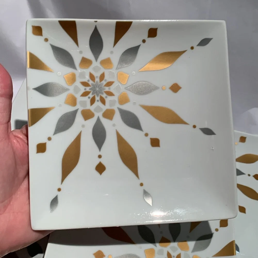 2012 Crate and Barrel Snowflake Design Silver Gold Square Plates Set of 8